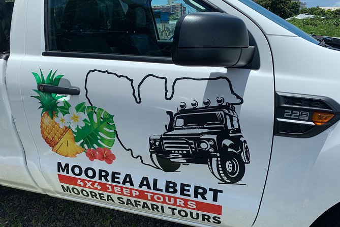 4x4 Moorea Safari Tours : Private tours - Juice factory stop: local wines, liquors, and a cool break