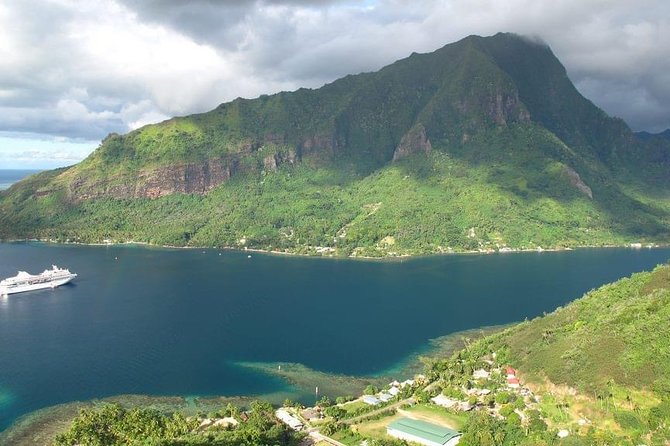 4x4 Moorea Safari Tours : Private tours - Magic Mountain Overlook: the photo-stop that pays off