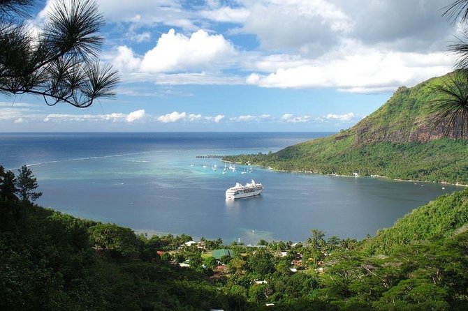4x4 Moorea Safari Tours : With Hotel transfers - Rotui Juice Factory and Distillery: The Tasting Break That Changes the Day