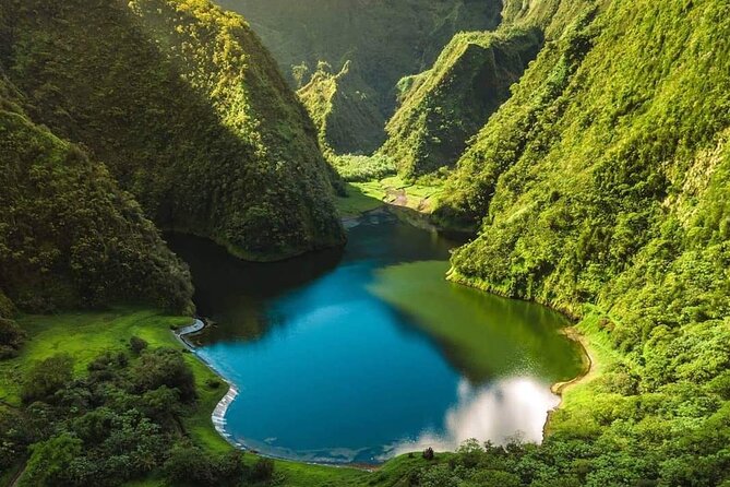 4x4 Safari HEREAKIMANU Tour in the Heart of Tahiti - Fare Hape village: history told through people, not facts on a board