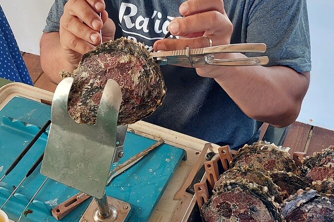 4x4 Tour – Culture, Crafts and Agritourism in Raiatea - Stop 1: The pearl farm story, how Tahitian pearls are actually produced