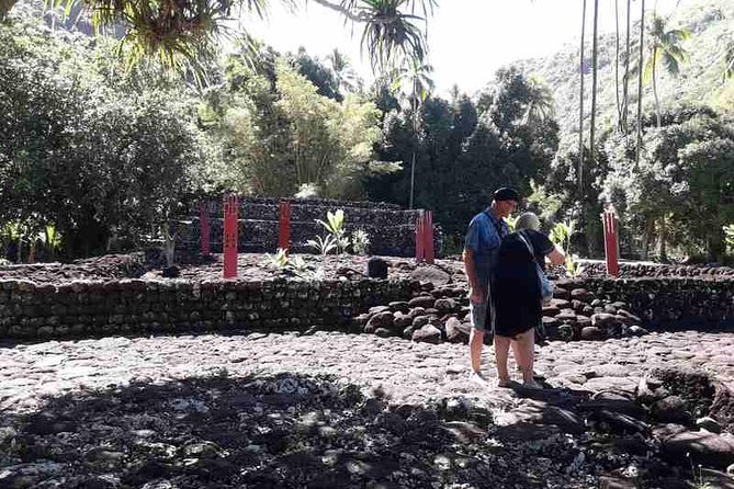 5 Hours Tahiti Island Tour - West and East Coast - Stop 6, Pointe Venus: lighthouse history and James Cook era monuments