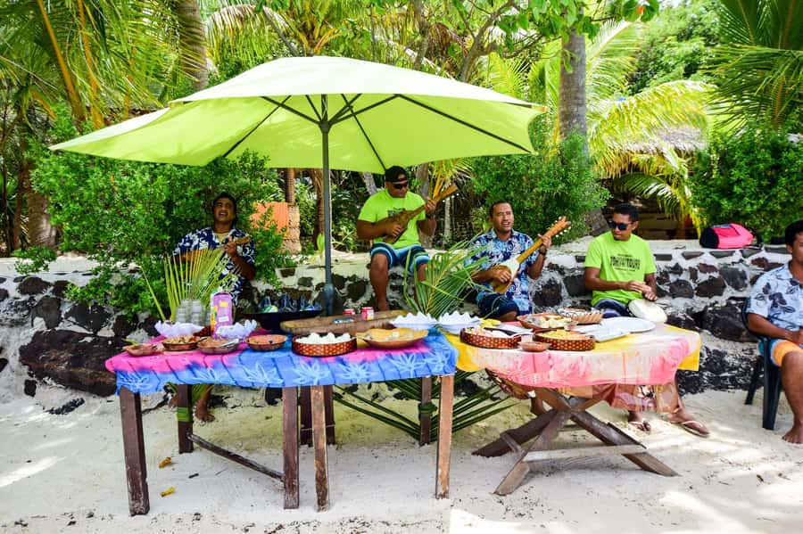 Bora Bora: 4x4 Safari with Snorkelling Combo Tour - The 4x4 safari: viewpoints, valley gardens, and a sense of place