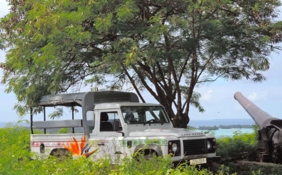 Bora Bora Adventure Day: 4X4 and Jet Ski with Lunch - The Plantation Stop: Tie-Dye Sarongs, Coconut Oil, and Fruit Tasting