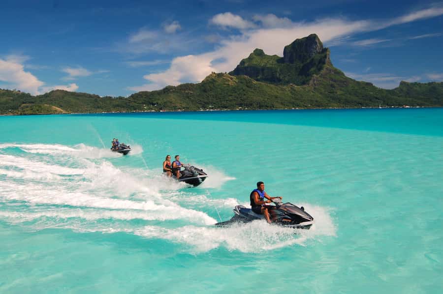 Bora Bora Adventure Day: 4X4 and Jet Ski with Lunch - Bloody Mary’s Lunch and the Fare Manuia Backup