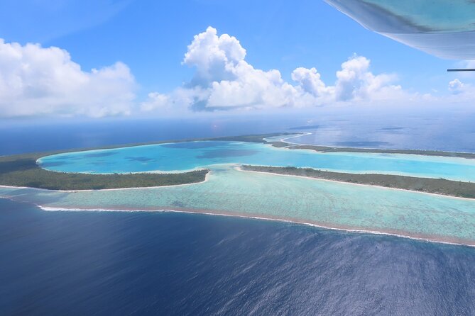 Bora Bora and the Tupai atoll the jewels of the Pacific, 45 min private flight - The pilot’s role: why it helps to have someone talking through the view