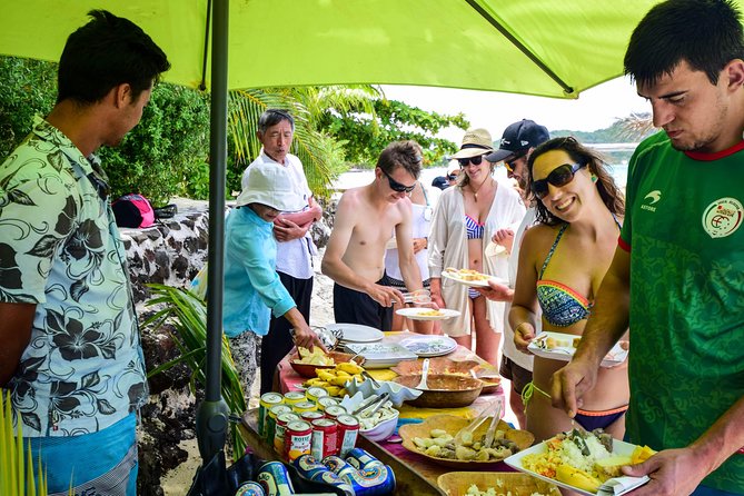 Bora Bora Combo Tour: Lagoon Cruise and 4WD Tour Including Snorkeling - The morning 4WD safari: viewpoints, WWII remnants, and Faanui Valley craft stops