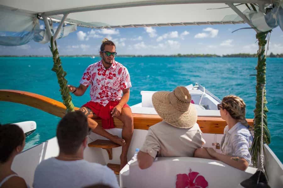 Bora Bora Luxury Tour and Beach Picnic - Small group, big Bora Bora feeling