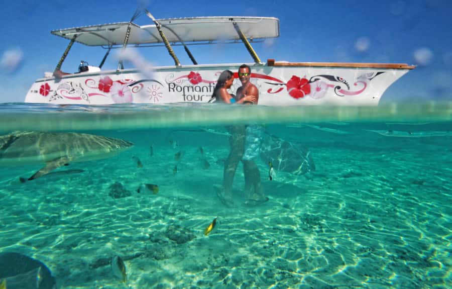 Bora Bora Luxury Tour and Beach Picnic - The lagoon and barrier reef boat cruise, and why it matters