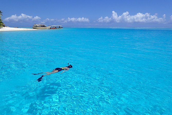 Combo Diving and Snorkeling Full Day Tour - Boat comfort and the “small group” advantage