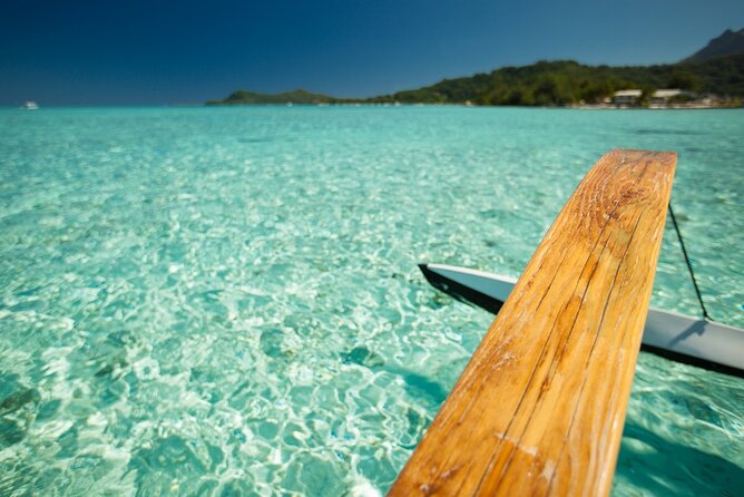 Combo snorkeling + motu lunch + jet ski group tour full day - What the guides add: humor, music, and hands-on moments