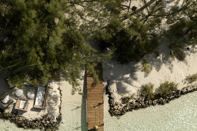Day on a private island in Bora Bora - alone in the world - Arriving at Motu Only You: ukulele, welcome drinks, and local hosting