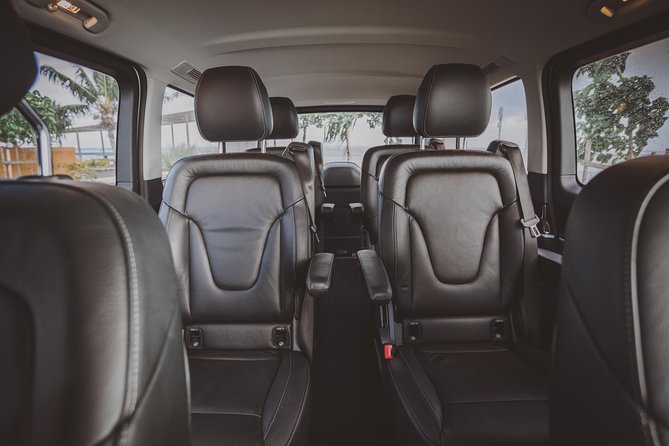 Domestic private transfer, arrival departure, airport hotel cruise rental - A Papeete transfer that starts like the good kind of vacation