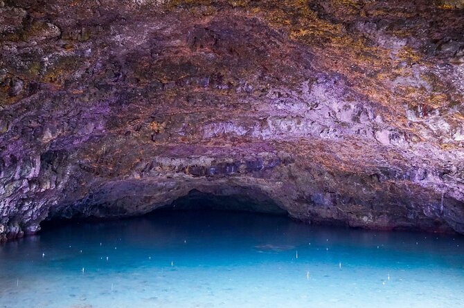 Explore Tahiti Nui, its landscapes and iconic sites. - Key things to know before you go