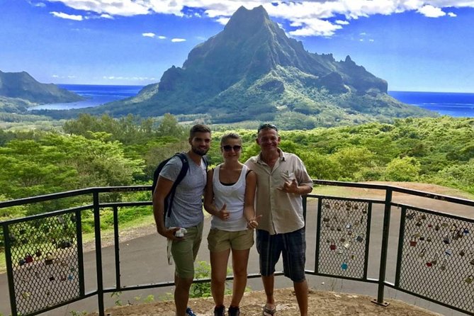 Franckyfranck Tours Moorea - Half day Tours - Belvedere Lookout and the Rotui Mountain Divide