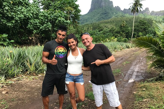 Franckyfranck tours Moorea - Tours privés // Private half day tours - Magic Mountain Overlook: the 360-degree photo moment