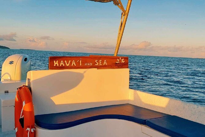 Guided sunset cruise on Raiatea Lagoon - A few smart tips to make the most of your evening