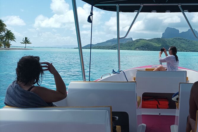Half a day to discover Bora Bora with O-sea - The coral garden stop: clear water, fish, and real color