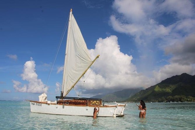 Introduction to sailing and discovering the lagoon - Food, Cold Drinks, and the On-Board Pace