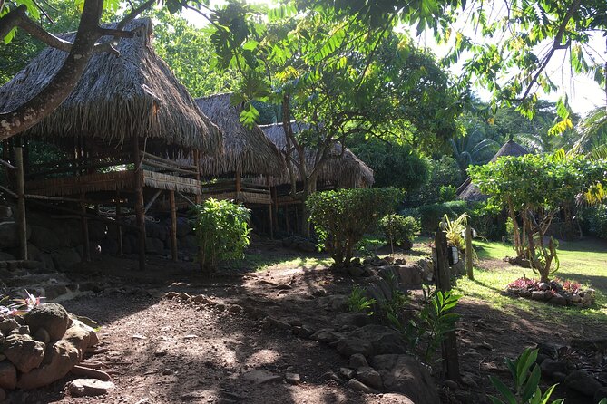 Land and Sea cultural tour to discover traditions, heritage and the lagoon - Lunch with your feet in the water: simple, included, and surprisingly effective