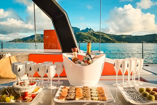 LUXURY PRIVATE Catamaran Bora Bora : The Sunset Escape - Private means personal, from photos to sailing tips