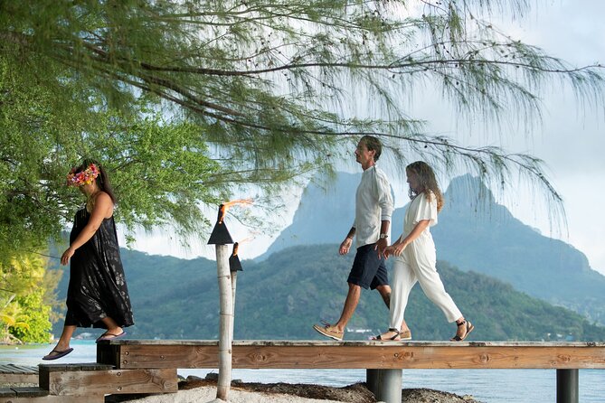 Luxury Private Sunset Cruise and Motu Dinner in Bora-Bora - Private Sunset Cruise: The Lagoon View Without the Crowds