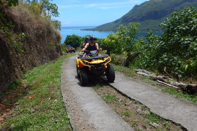 Medium Combo in Moorea of 2 hours of Jetski and 2h30 of Quad - Small group size and guides who keep things moving