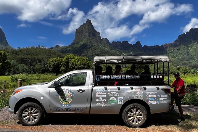 Moorea Cruise Ships: 4x4, Belvedere, Pineapple, & Magic Mountain - Moorea Tropical Garden: vanilla plantation stop and the jam tasting moment