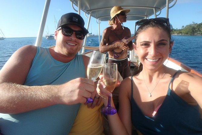 Moorea: Private 4-Hour High-End Boat Excursion - Green turtles and possible eagle rays in the lagoon rhythm