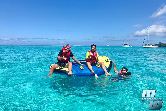 moorea tubing - Moorea tubing behind a speedboat, a short hit of adrenaline