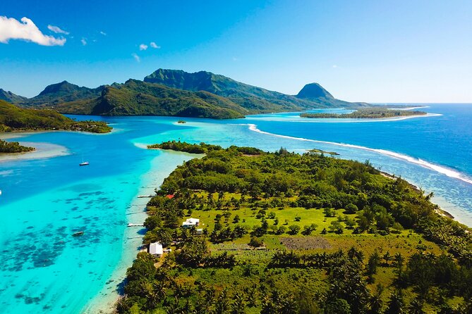Private 30-minute flight downwind of Huahine - What to expect on the day: timing, duration, and your actual time in the air