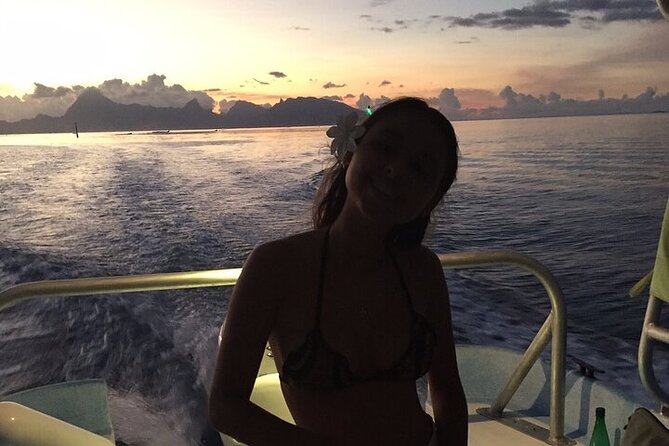 Private and Local Sunset Cruise in Tahiti - Getting on board at Papeete Marina, the timing that matters
