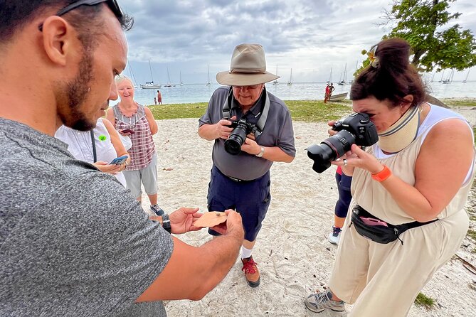 Private excursion to Moorea, photo tour & immersive discovery - Stop-by-stop: how the route tells a Moorea story