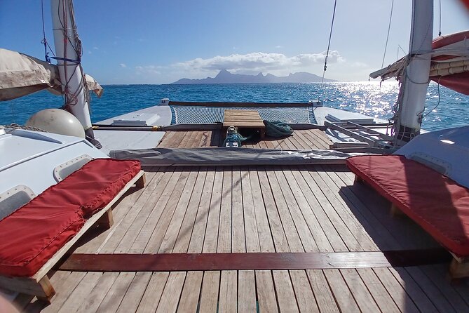 Private Half Day Sailing Excursion on the Lagoon of Tahiti - What the captain-guided format does for your day
