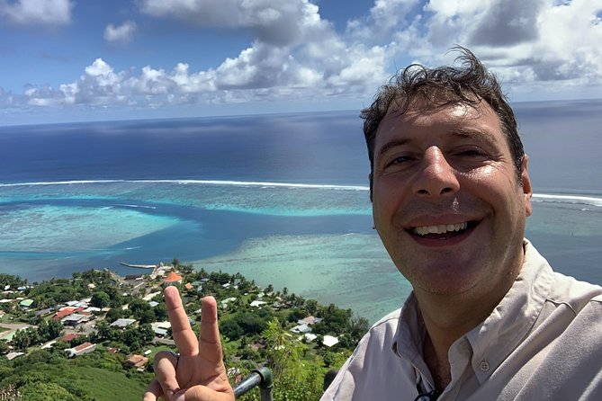 Private Morning Moorea 4WD Tour with Champagne - Belvedere Lookout: the two-bay perspective