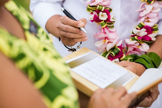 Professional Photo Shooting in Moorea, unique session adapted - Why a one-hour private session beats DIY in Moorea