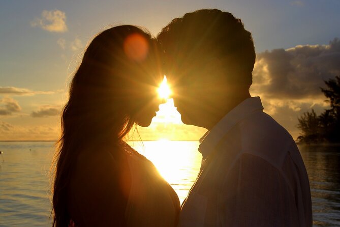 Reef Discovery Private Sunset Cruise in Bora-Bora - A private Bora-Bora sunset cruise that stays truly calm