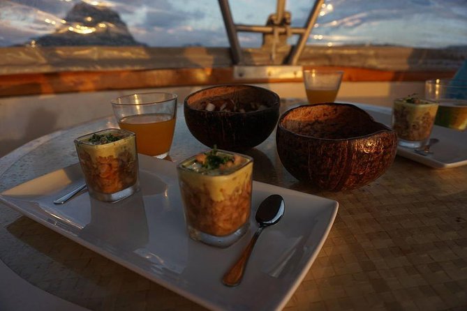 SHARED SUNSET LAGOON CRUISE - Bora Bora Cultural Lagoon Tour - Drinks and snacks: what is included, and what you should plan for