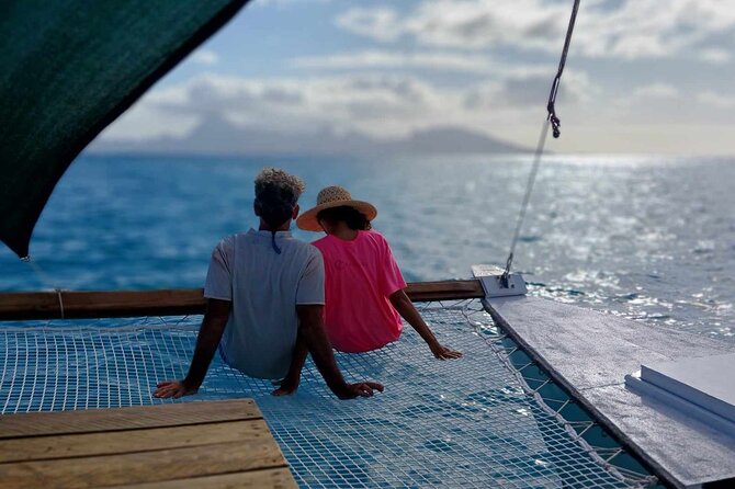 Sunset sailing trip on the Lagoon of Tahiti - Weather matters, what to pack, and how to make the most of the calm