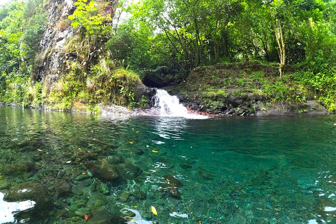 Tahiti excursion adventure circuit MTB MTB E-Bike private valley - Riding toward the dams: first dam, then the second-dam panorama