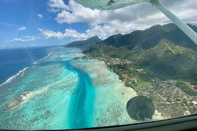 Tahiti: Full Day Tour with Private Flight EN Cessna (Moorea & Tahiti) - Arahoho Blowhole: a dramatic coastal moment