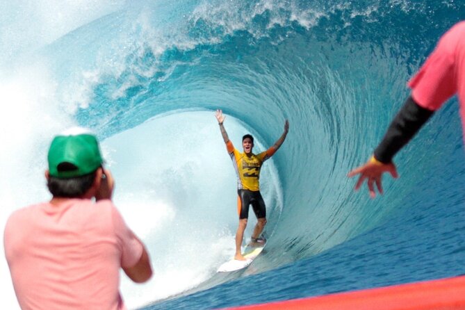 Taxi Boat to Watch the Teahupoo International Surfing Competition - Key Points at a Glance