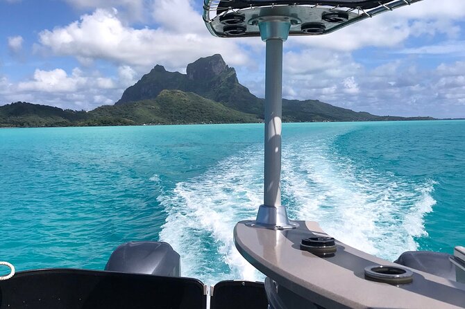 Toa Boat Bora Bora Private Lagoon tour with Lunch on Entertainer Bar Boat - Boat comfort, gear, and the small details that prevent stress