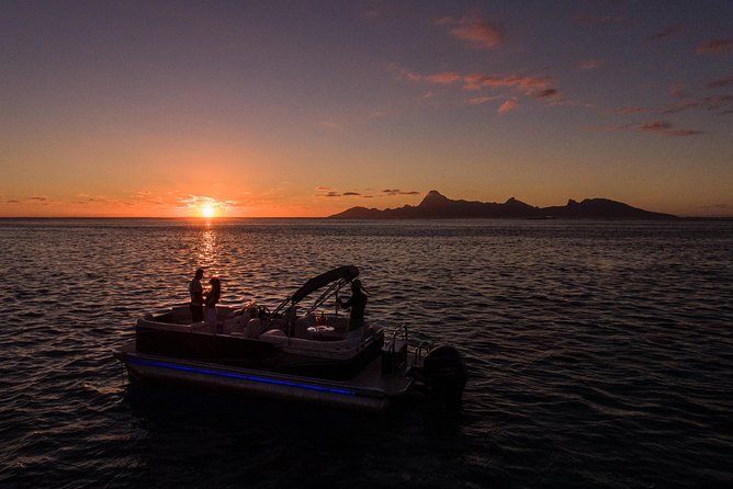 Toa Boat Bora Bora Private Sunset On Majestic Pontoon Boat - A 3 PM start that sets you up for the real sunset magic