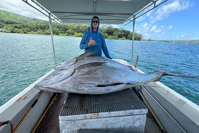 Wholesale Fishing in Poti Marara at Tahiti Teahupoo Peninsula - Poti Marara boat, 300 hp, and why it matters for your morning
