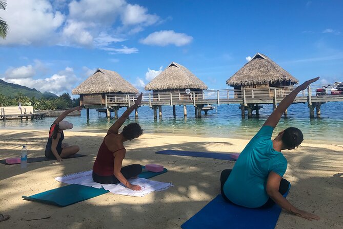 Yoga on the paradise beach of Manava Moorea - What the 1 hour 30 minute class actually looks like